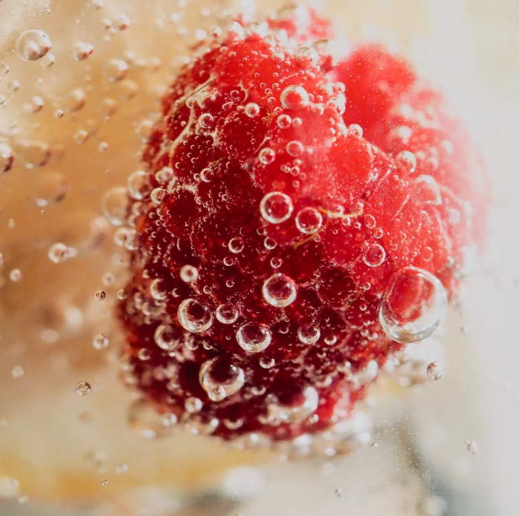 OKINA - pečující olej o oční okolí