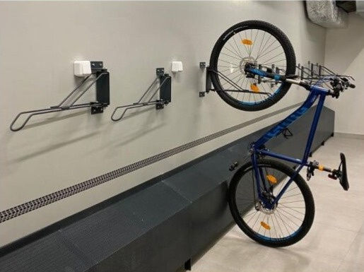 Otočný nástěnný stojan pro jedno kolo (KS-751)