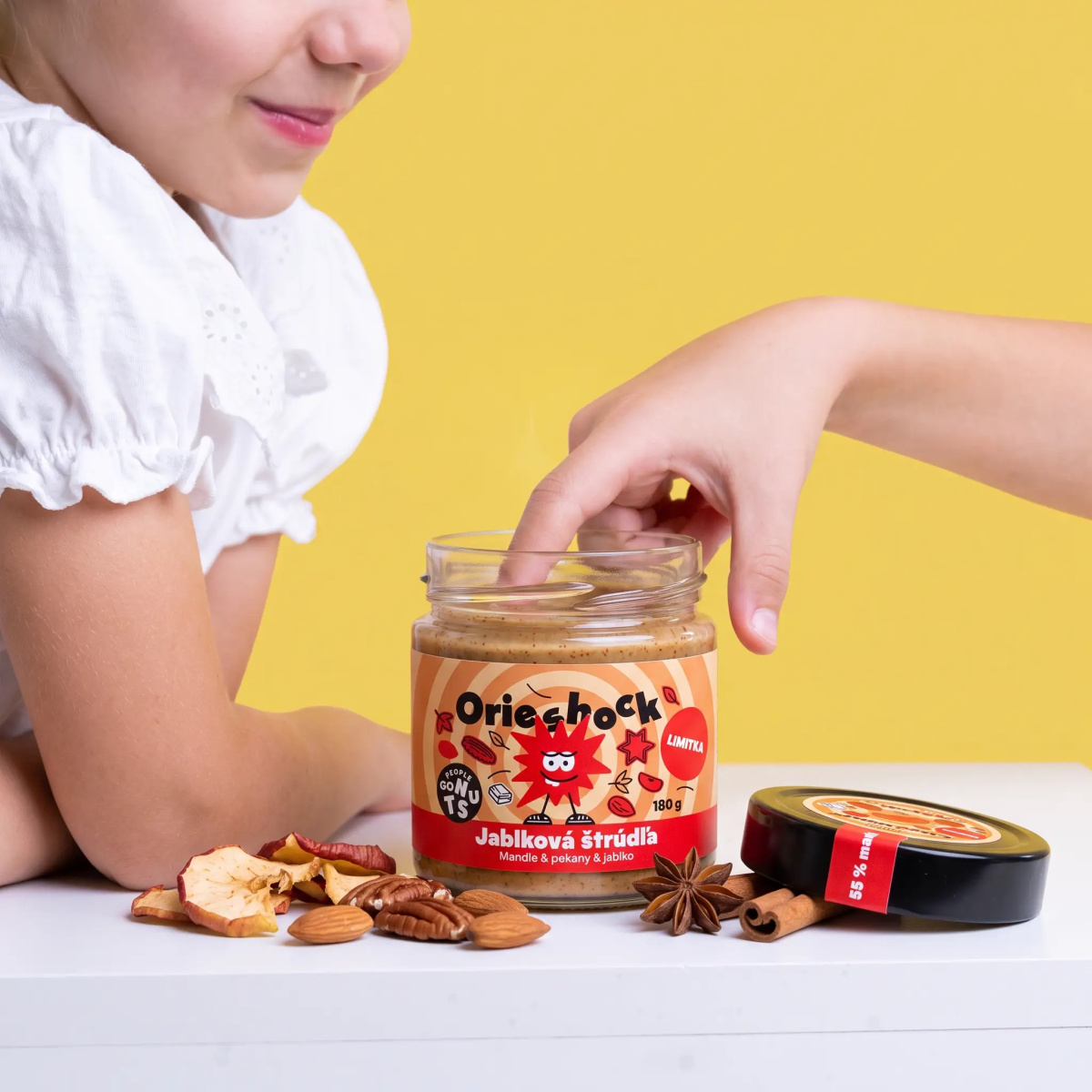 Jablková štrúdľa – orechový krém 180 g