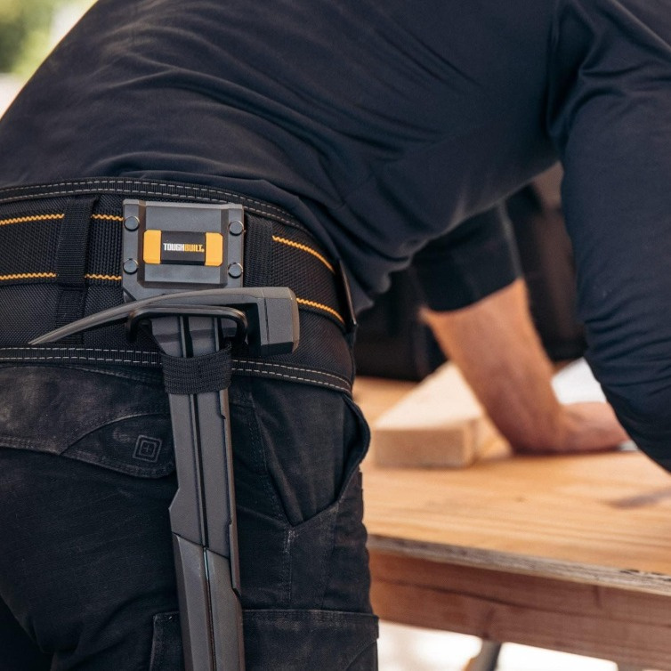 Toughbuilt | Univerzální kovový závěs na kladivo s páskem na kabel