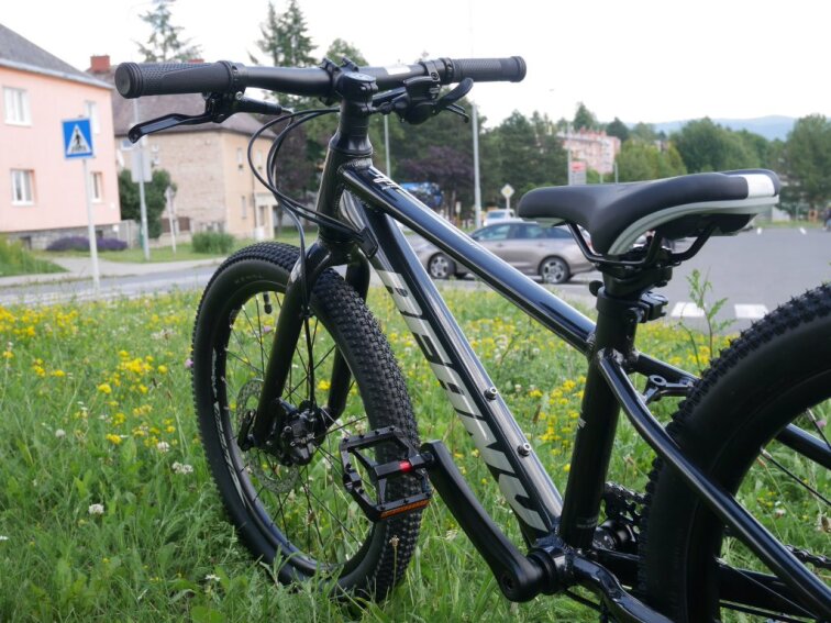 Lehké dětské kolo BEANY BLASTER XC 20 - černá 7,9kg