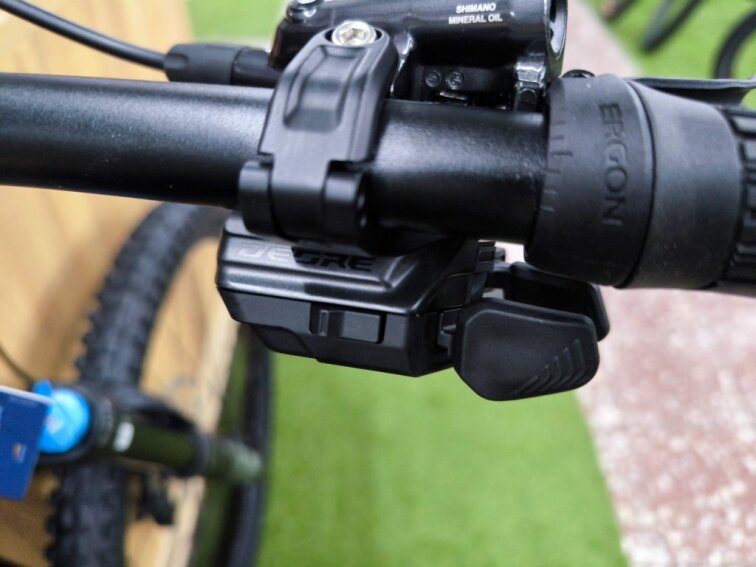 KTM MACINA KAPOHO 8971 Di2 olive pearl, 800Wh, 2026, celoodpružené elektrokolo