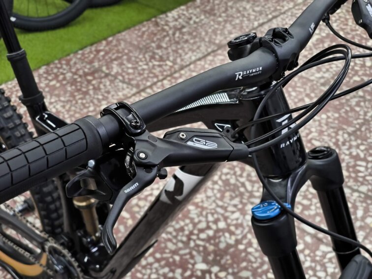 Raymon FullRay 150 10.0, celoodpružené kolo