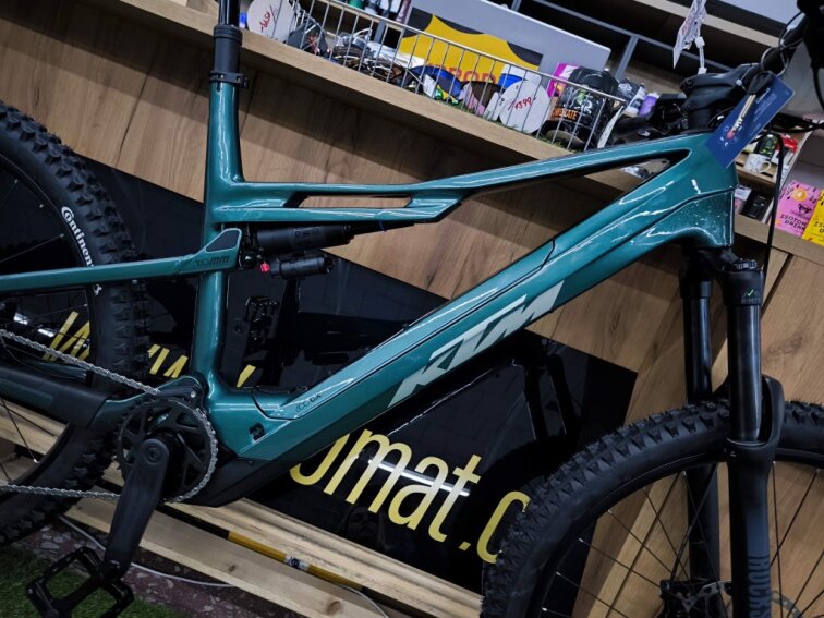 KTM MACINA KAPOHO 8973 L, oxygen green, 800Wh, 2026, celoodpružené elektrokolo