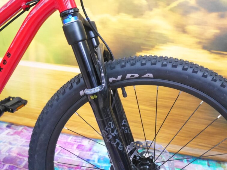 KUbikes 24S MTB Disc Red, 10,2kg, lehké dětské kolo