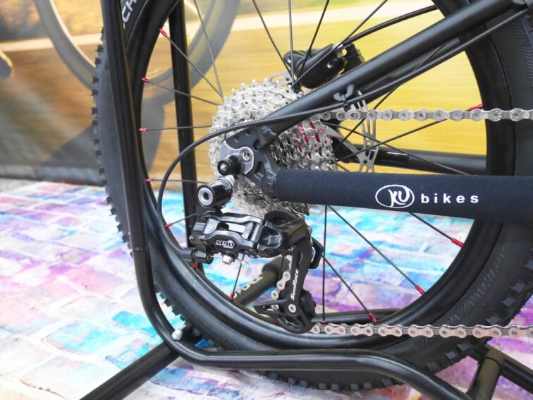 KUbikes 20S MTB Disc Black, 8,8kg, lehké dětské kolo