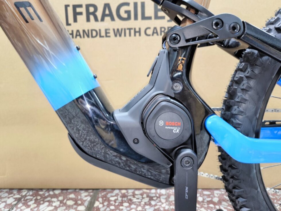 Haibike HYBE CF 9, 2025, Bosch 5. gen 800Wh baterie karbonové celoodpružené elektrokolo