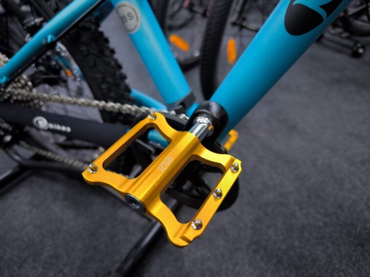 KUbikes 20S MTB Disc Tyrkys - laser Gold, 8,8kg, lehké dětské kolo