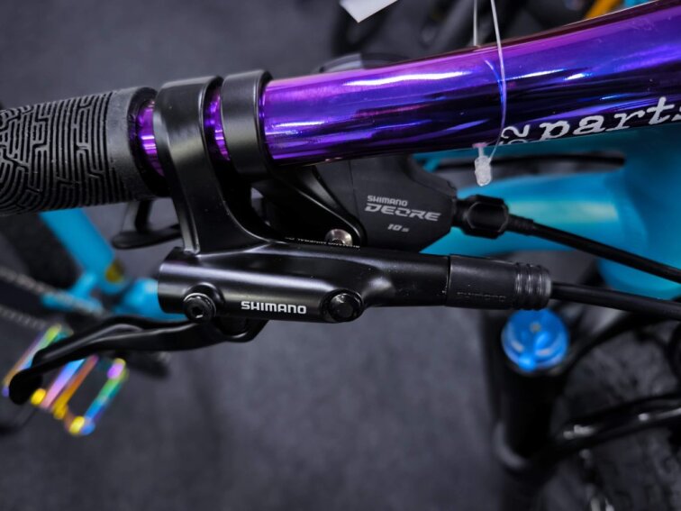 KUbikes 24S Trail AIR - Tyrkys - laser Rainbow, 9,7kg, lehké dětské kolo