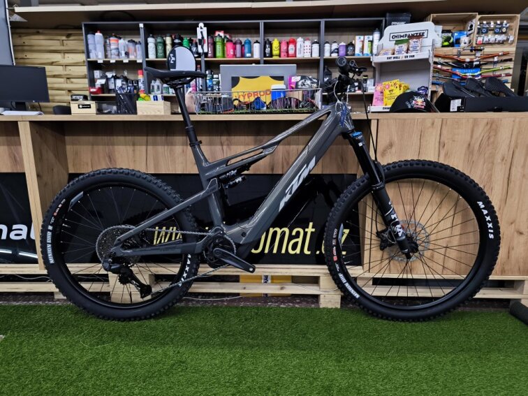 KTM MACINA KAPOHO 8971 Di2 olive pearl, 800Wh, 2026, celoodpružené elektrokolo