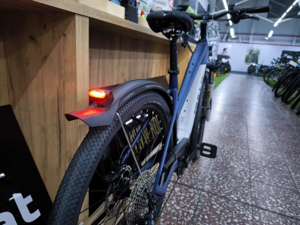 Bulls Lacuba EVO Cross 925Wh Wave, trekové elektrokolo