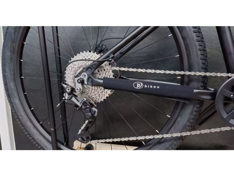 Lehké dětské kolo KUbikes 27,5 S MTB Disc černá