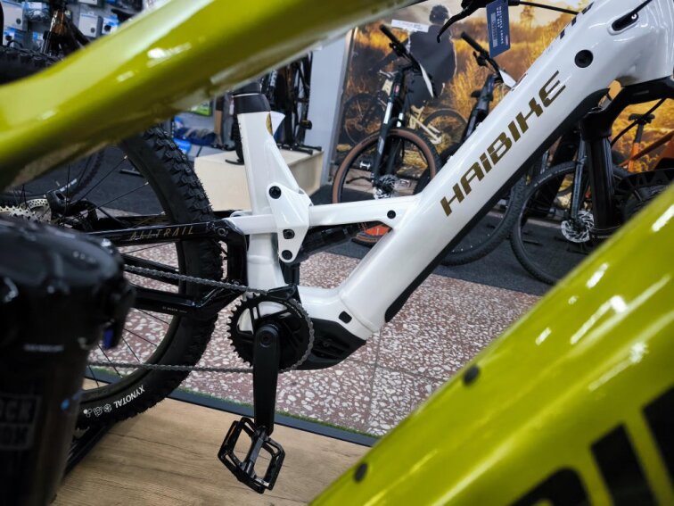 Haibike Alltrail 8 Low 27,5", 800Wh, celoodpružené kolo s nízkým nástupem