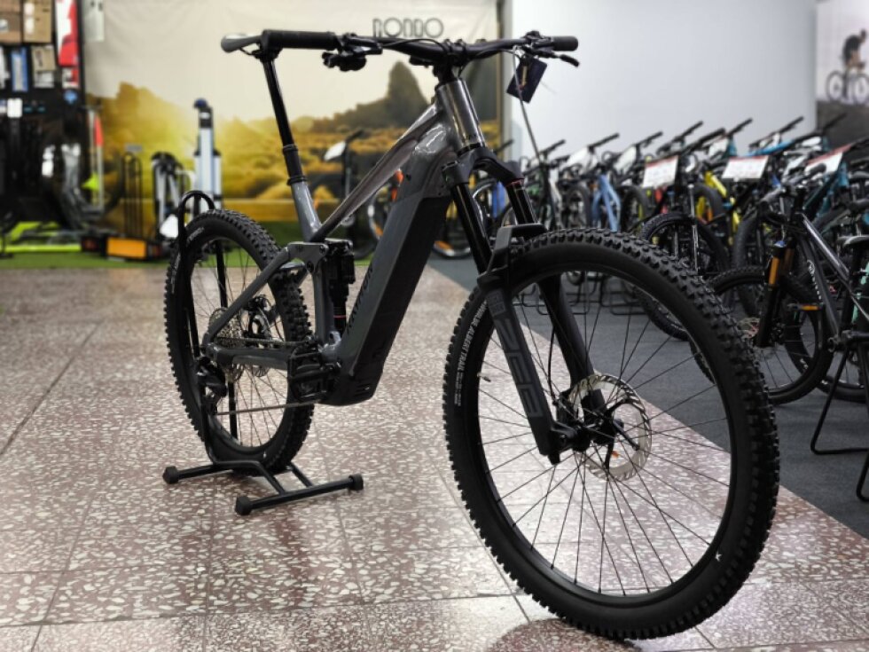 Raymon VAMOK ULTRA 2026, Bosch CX5, 800Wh- Celoodpružené elektrokolo