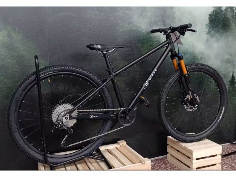 Lehké dětské kolo KUbikes 27,5 S MTB Disc černá