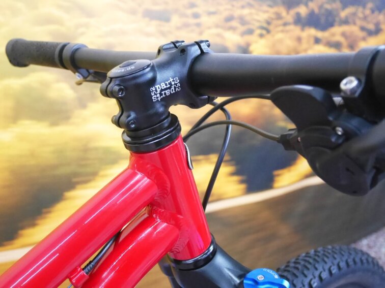 KUbikes 24S MTB Disc Red, 10,2kg, lehké dětské kolo