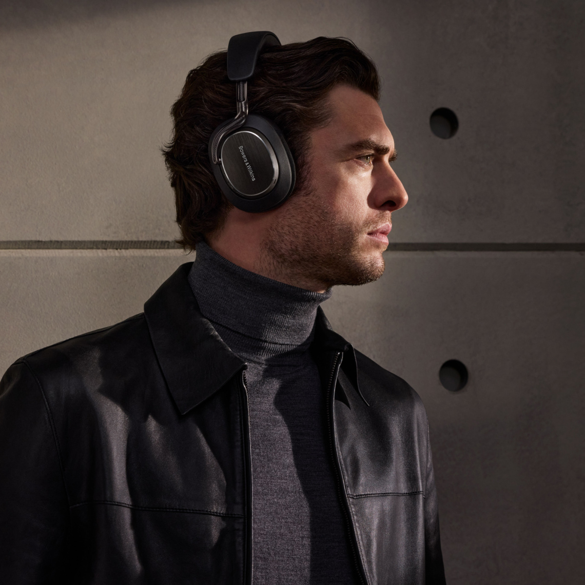 Bowers & Wilkins Px8 S2