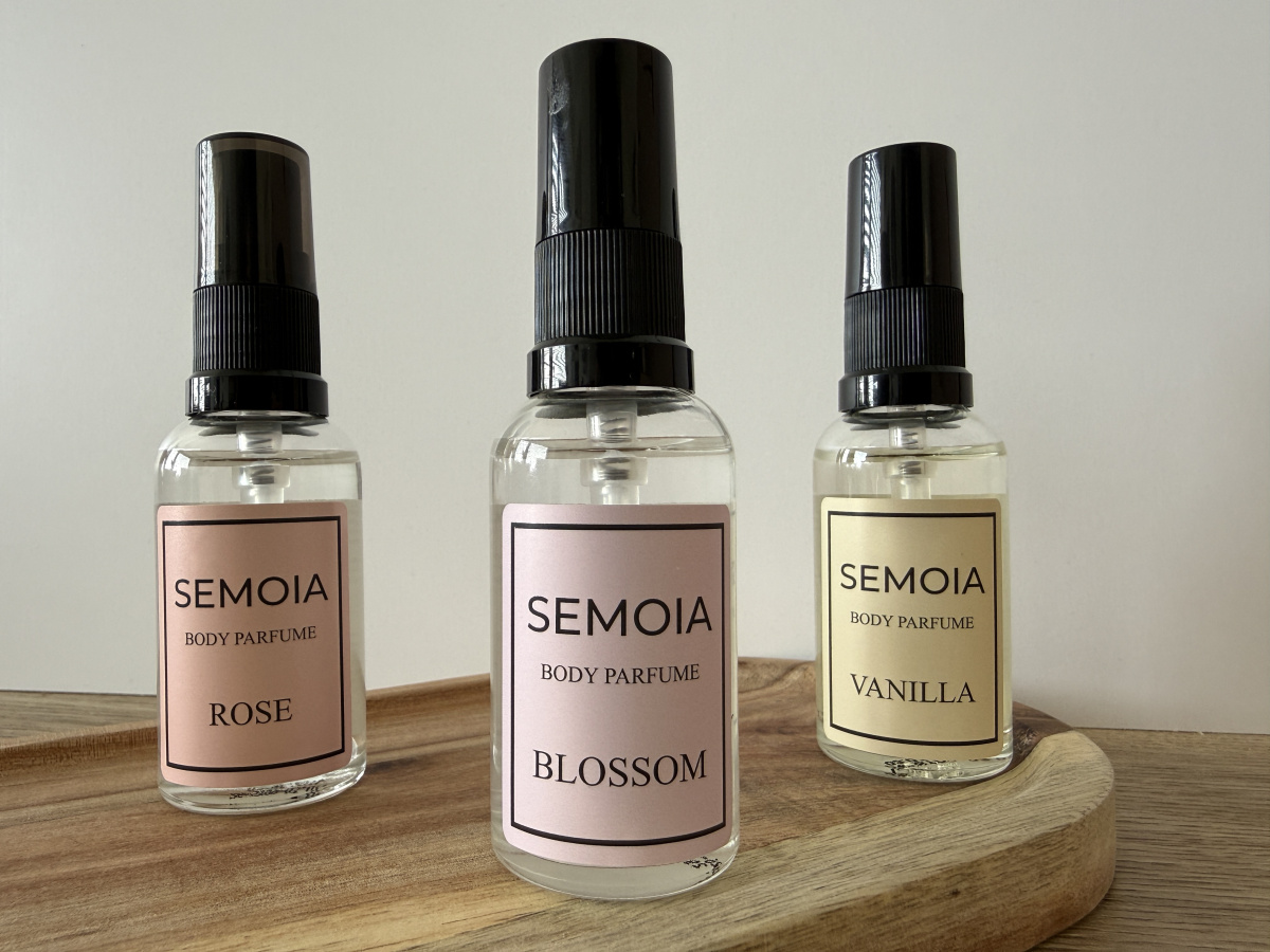 Dlouhotrvající tělový parfém s vůní rozkvetlých stromů 30 ml