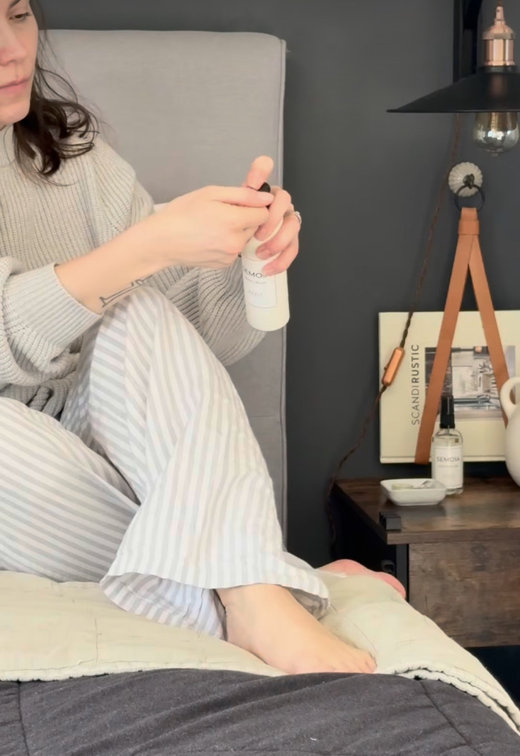 Vyživující hedvábný tělový krém s růží