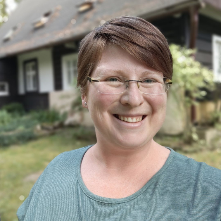 Jarmark do alba / EVA