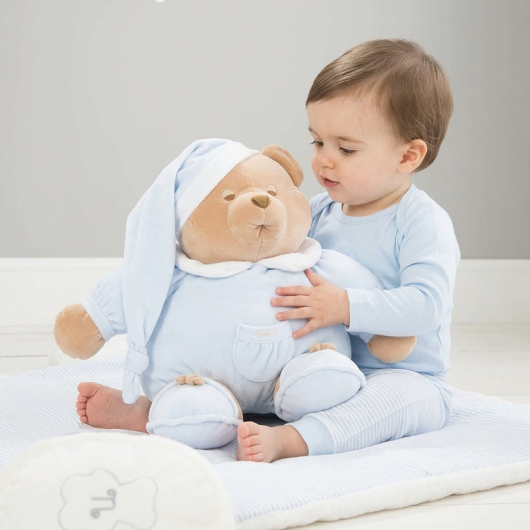 Nanán plyšový medvedík Puccio 35cm modrý