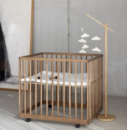 Quax drevený stojan na baldachýn