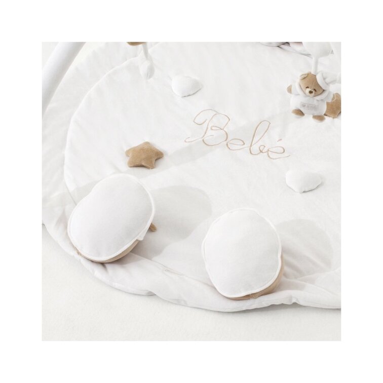 Nanán hracia deka s hrazdou – Macko Tato biela, pre zábavu a rozvoj bábätka