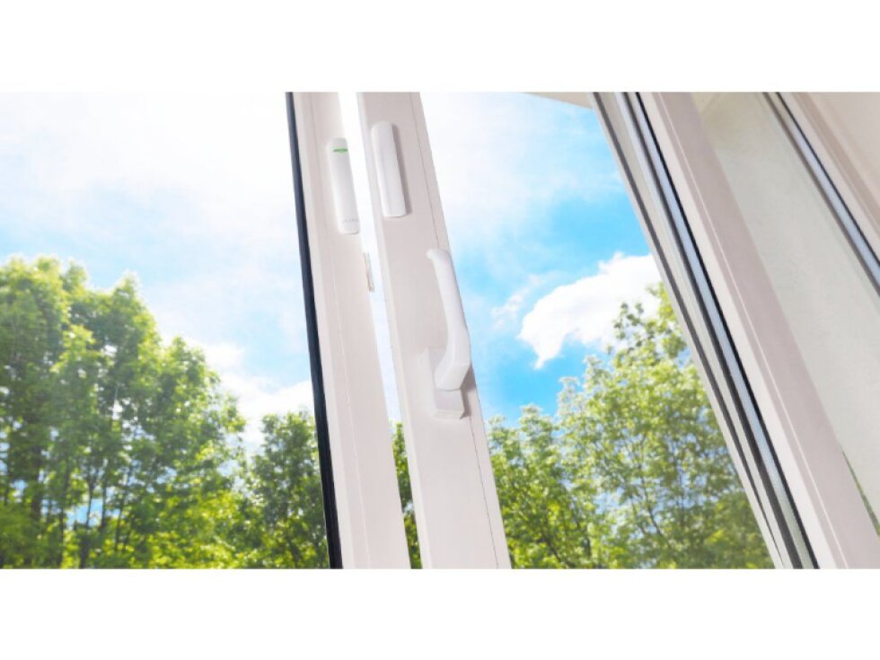 Ajax DoorProtect