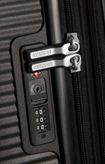Střední kufr 67cm Soundbox Bass Black