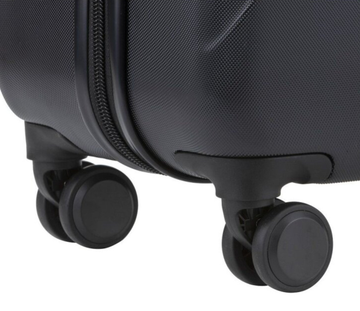Střední kufr 69cm Skyhopper Black