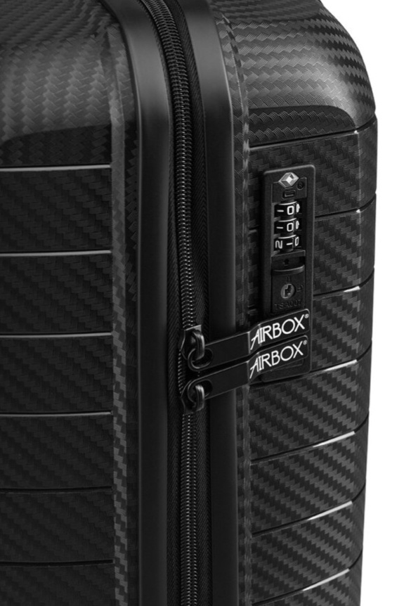 Příruční kufr 55cm AZ18 Black