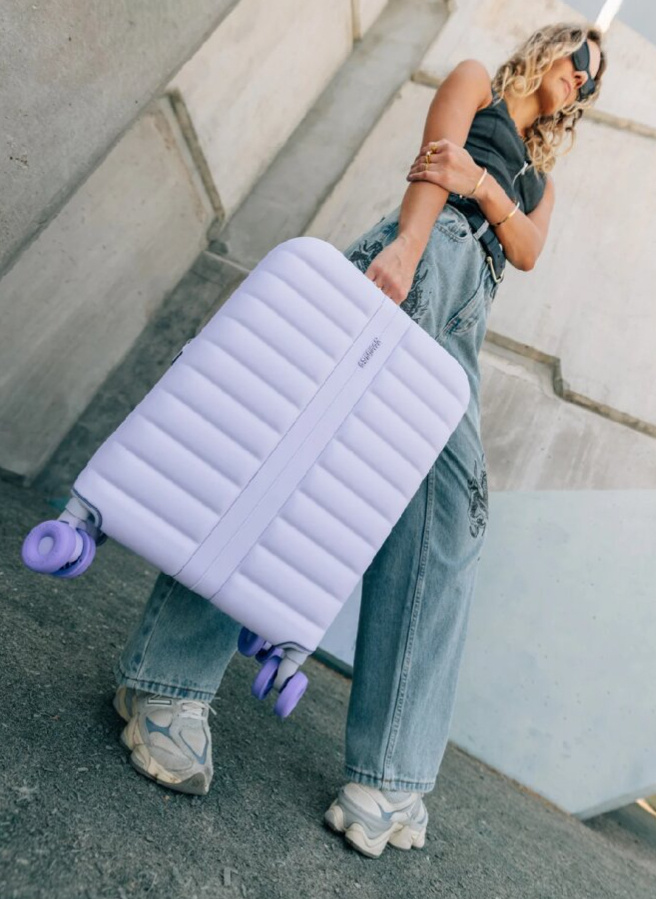 Střední kufr 67cm Neovibe Fresh Lilac