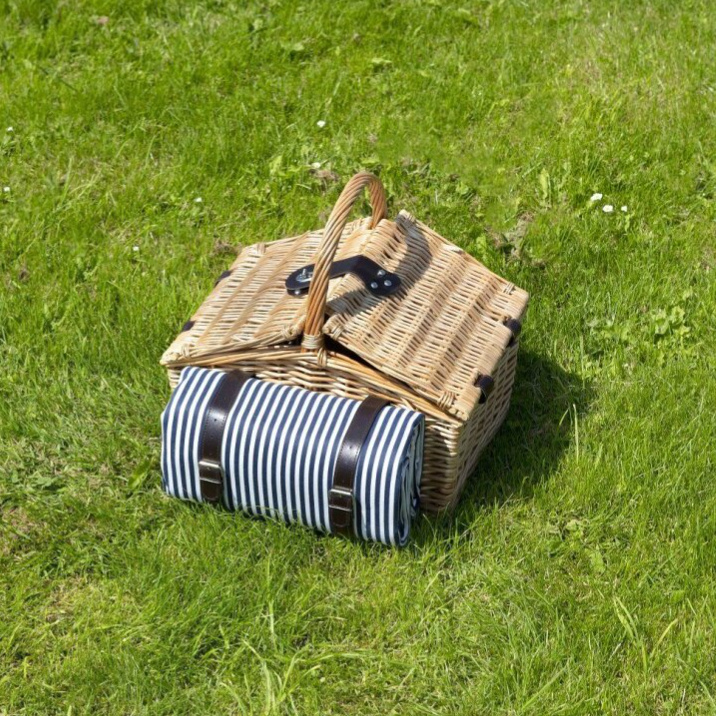Picnic Basket De Luxe