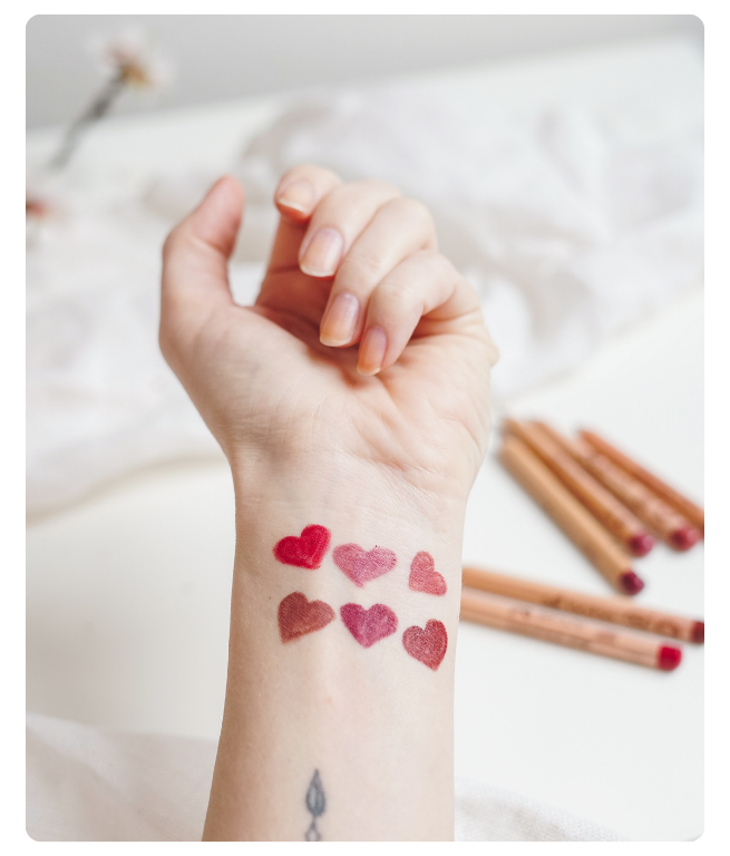 Bio tužka na rty 01 Rouge