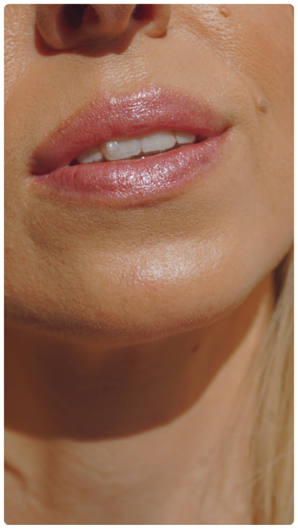 Bio rtěnka perleťová transparentní 404 Rose Anglais