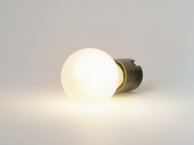 Žárovka E27 24V A60F 3000K