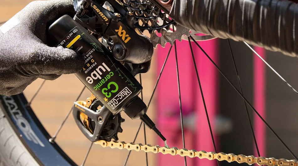 MUC-OFF Indoor Training Kit - Nová sada pro čištění a ochranu trenažéru
