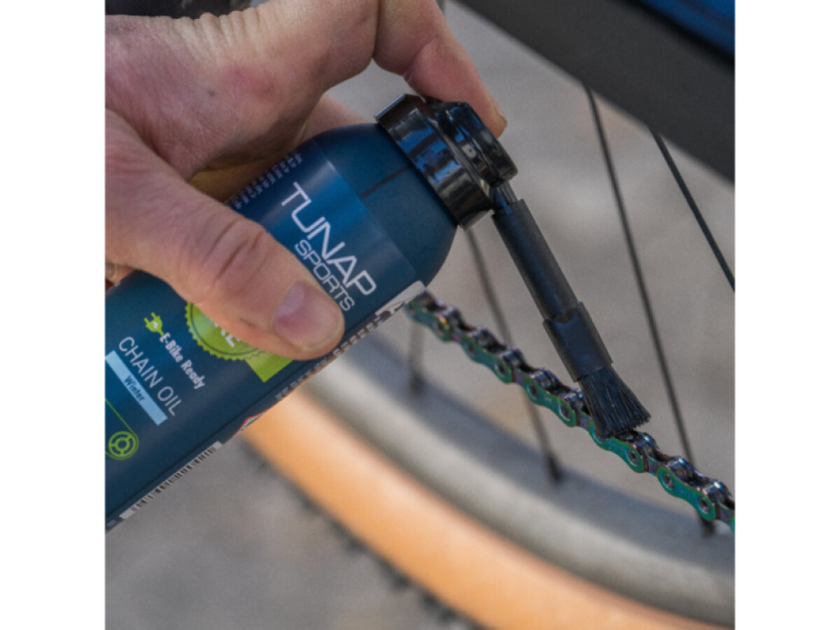 TUNAP SPORTS Chain Oil WINTER do mokrých podmínek olej na řetěz sprej pro kola a elektrokola (125ml)