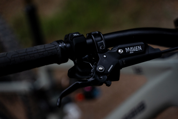 Test motoru DJI Avinox