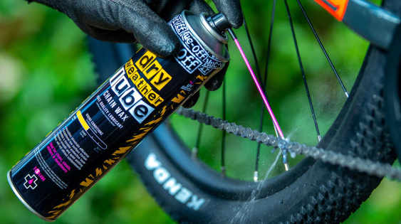 MUC-OFF Dry Chain Lube - Mazivo na řetěz do sucha (400 ml)