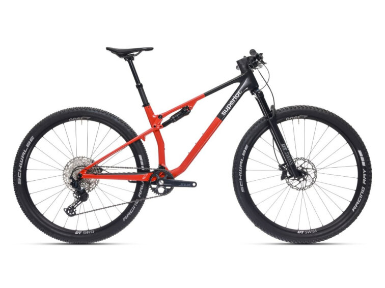 Superior XF 9.6 RC / Gloss Red / Black 2024