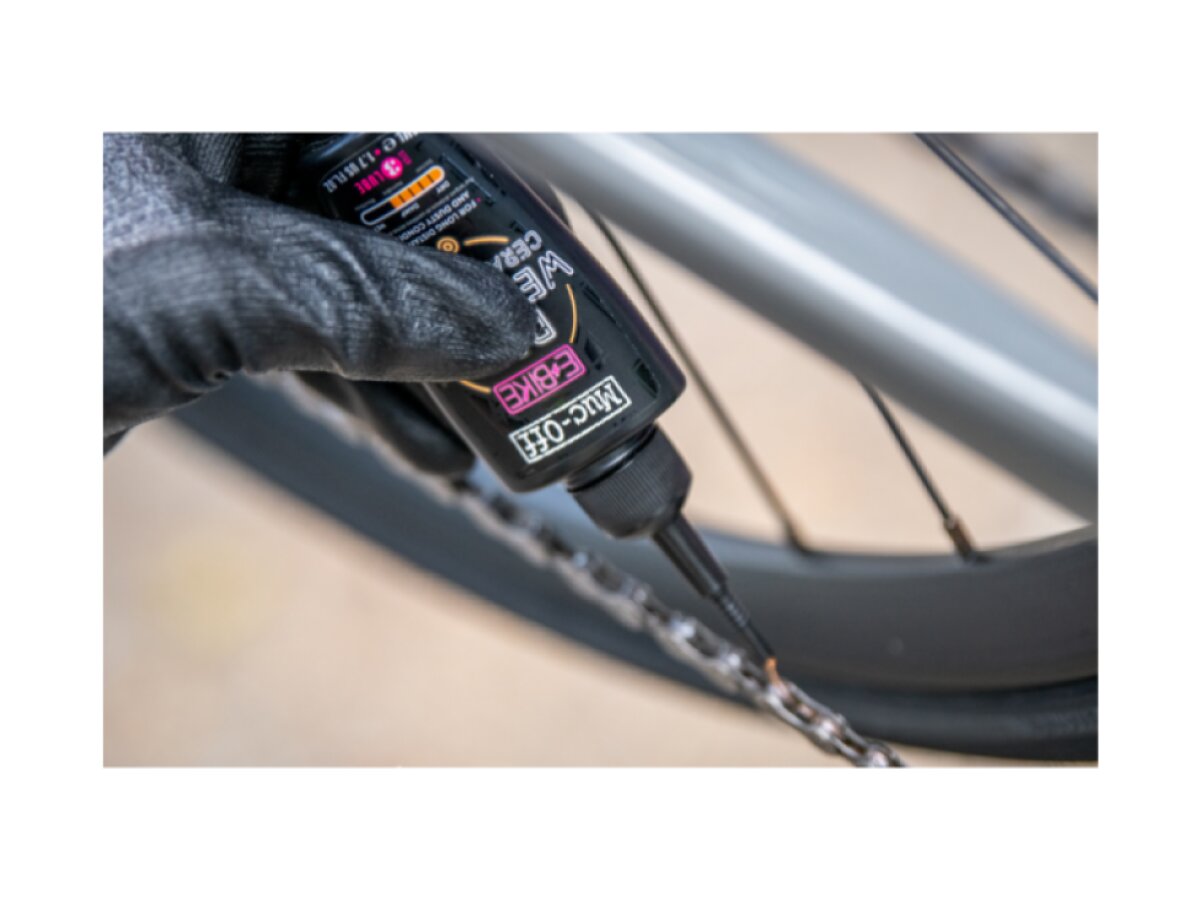MUC-OFF Ebike Ceramic Dry Lube - Mazivo na řetěz elektrokol s keramikou do sucha (120 ml)