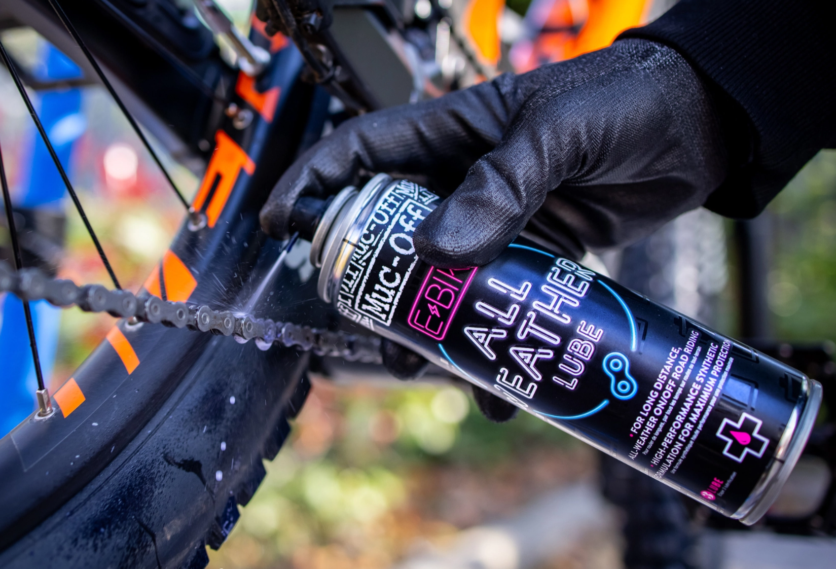 MUC-OFF Ebike All-Weather Lube - Mazivo na řetěz elektrokol do každého počasí (250 ml)
