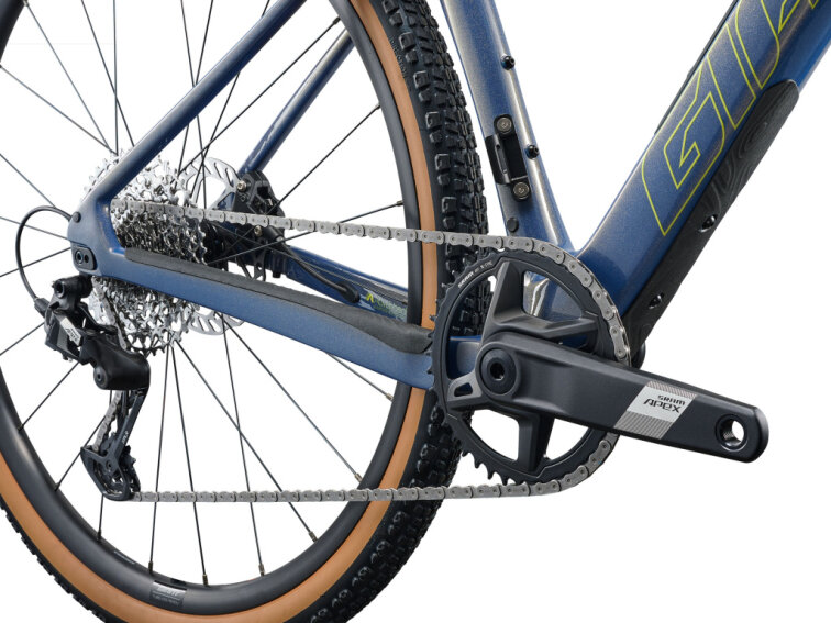 Giant Revolt Advanced 1 Midnight Moon 2026