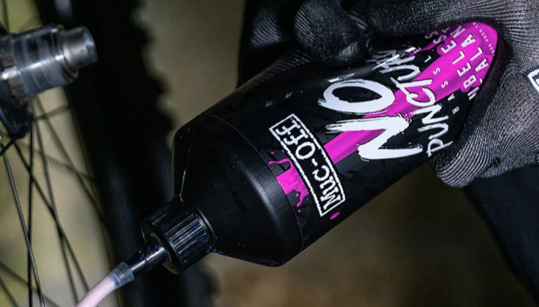 MUC-OFF No Puncture Hassle MTB Sealant - Těsnící tmel pro bezdušová MTB kola (1000 ml)