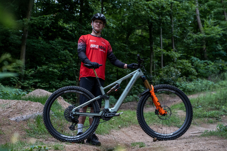 Test motoru DJI Avinox