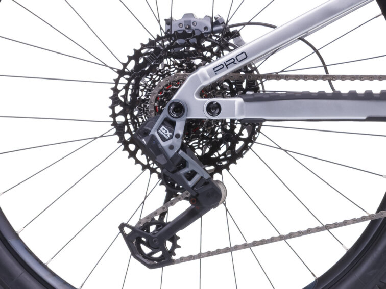 Crussis e-Full 10.11-PRO (715 Wh) 2026