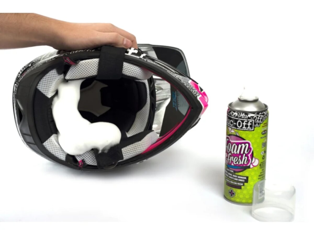 MUC-OFF Foam Fresh - Čistící pěna na oblečení a výstelku helmy (250 ml)
