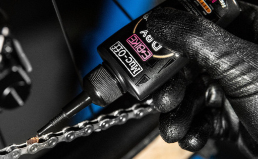 MUC-OFF Ebike Ceramic Dry Lube - Mazivo na řetěz elektrokol s keramikou do sucha (120 ml)
