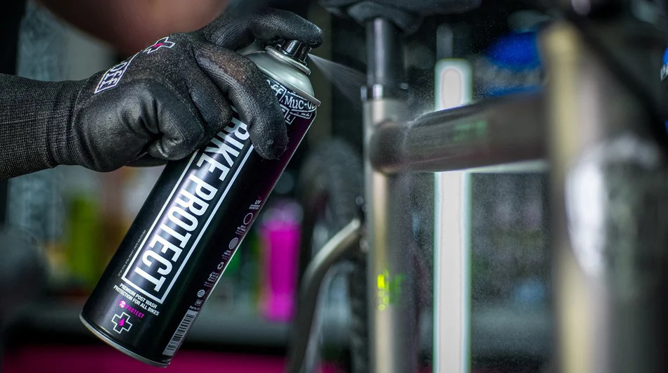 MUC-OFF Bike Protect - Prostředek na ochranu povrchu kola (500 ml)